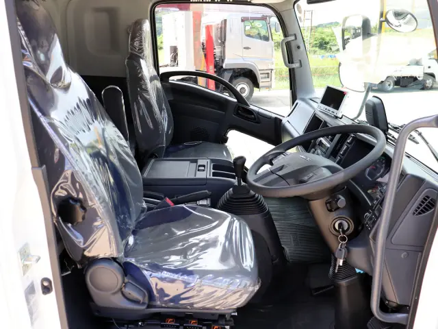 いすゞ フォワード 2RG-FRR90S2(2WD)の写真4