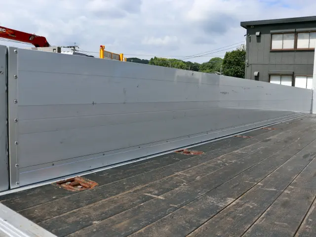 いすゞ フォワード 2RG-FRR90S2(2WD)の写真11