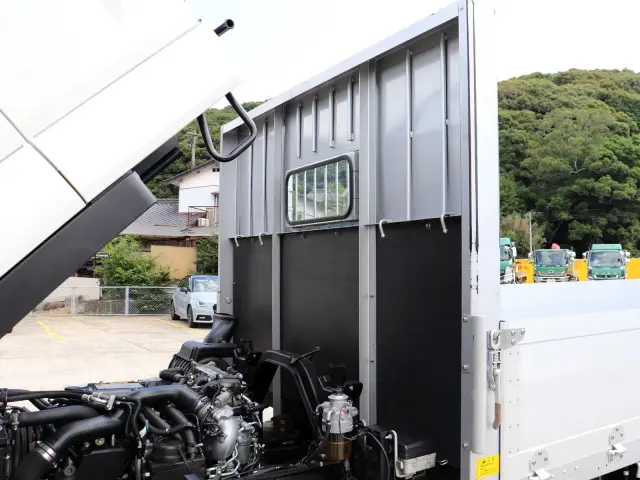 いすゞ フォワード 2RG-FRR90S2(2WD)の写真14