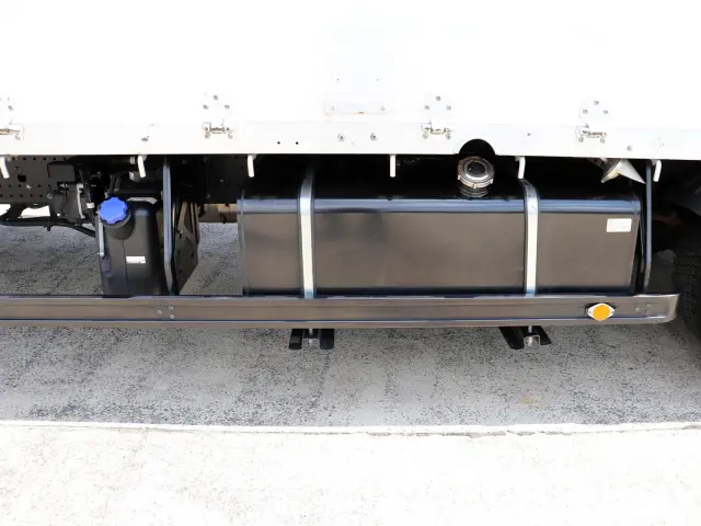 いすゞ フォワード 2RG-FRR90S2(2WD)の写真15