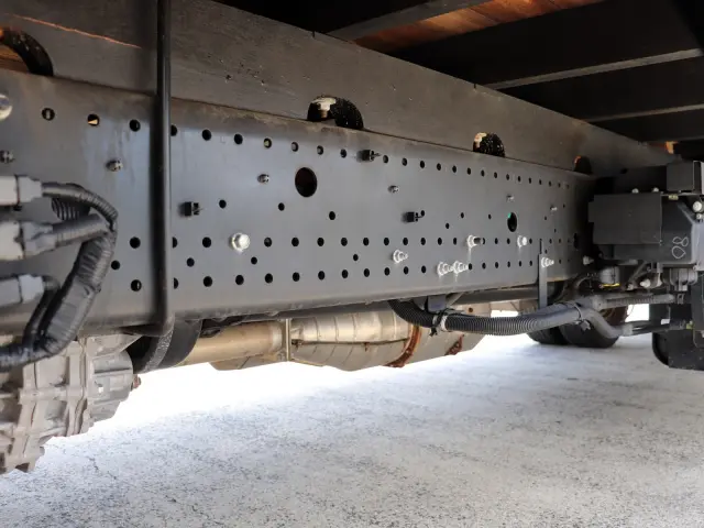 いすゞ フォワード 2RG-FRR90S2(2WD)の写真16