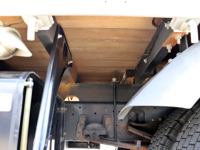 いすゞ フォワード 2RG-FRR90S2(2WD)の写真20