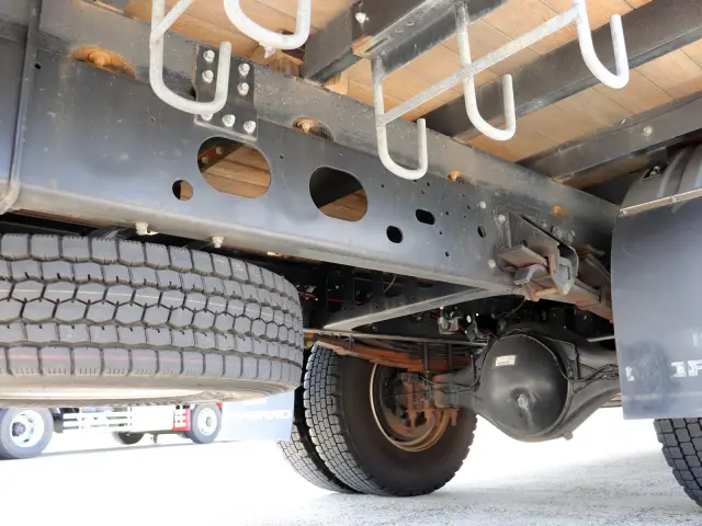 いすゞ フォワード 2RG-FRR90S2(2WD)の写真21