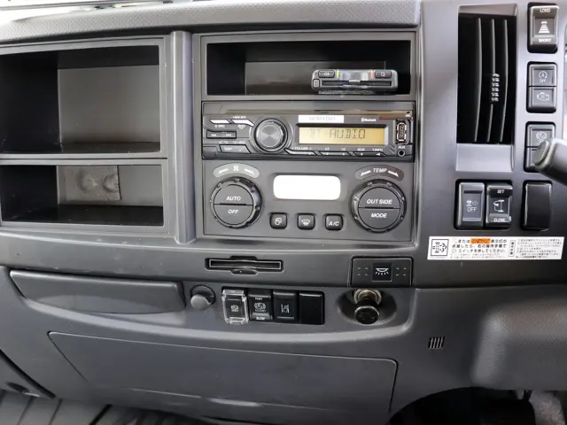 いすゞ フォワード 2RG-FRR90S2(2WD)の写真36