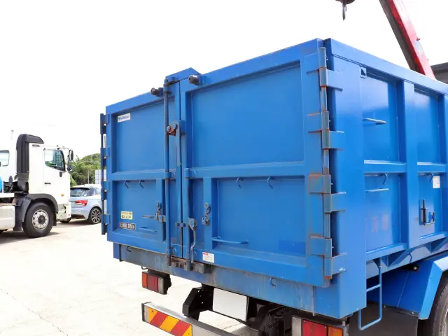 いすゞ エルフ TKG-NPR85YN(2WD)の写真30