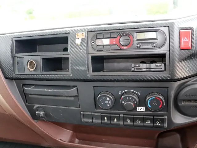 日野 レンジャー 2KG-FC2ABA(2WD)の写真46