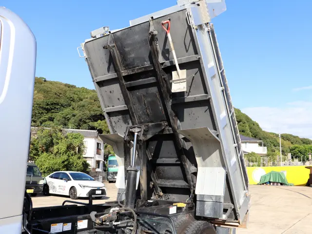 日野 レンジャー 2KG-FC2ABA(2WD)の写真32