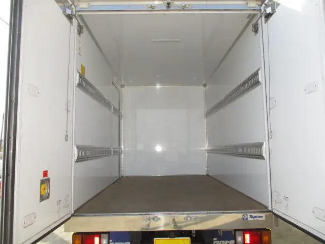 いすゞ エルフ TRG-NJR85A(2WD)の写真3