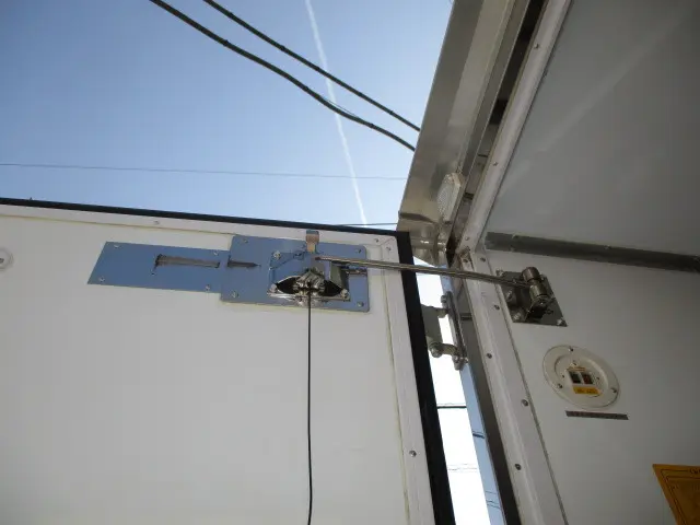 いすゞ エルフ TRG-NJR85A(2WD)の写真5