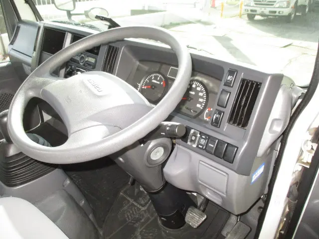 いすゞ エルフ TRG-NJR85A(2WD)の写真16