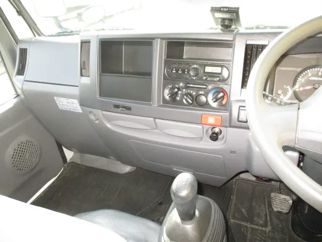 いすゞ エルフ TRG-NJR85A(2WD)の写真17