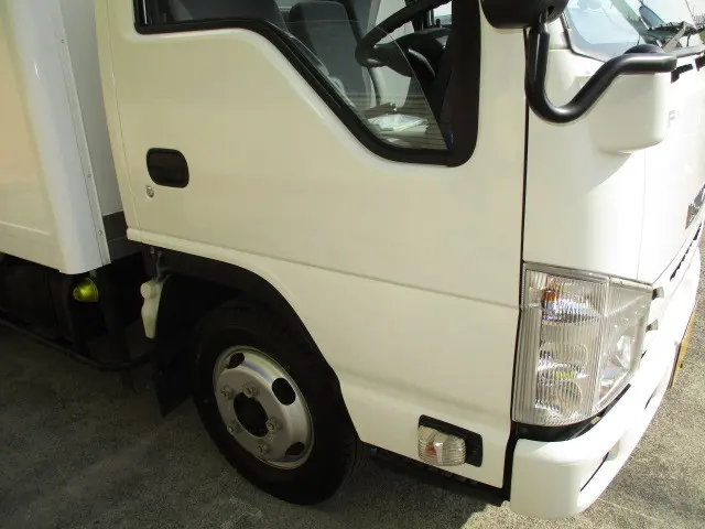 いすゞ エルフ TRG-NJR85A(2WD)の写真38