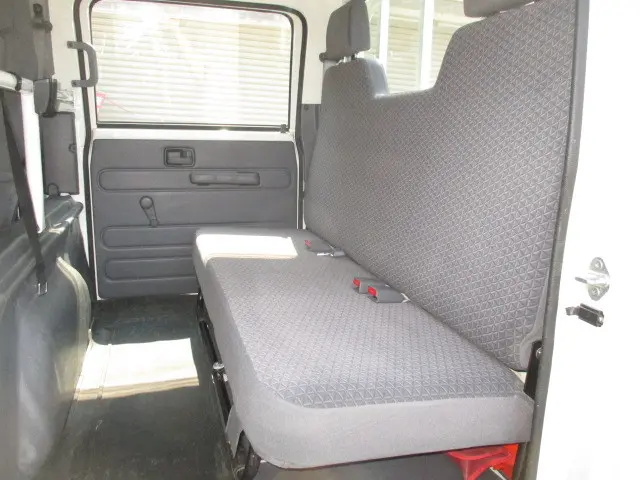 いすゞ エルフ TRG-NJS85A(4WD)の写真8