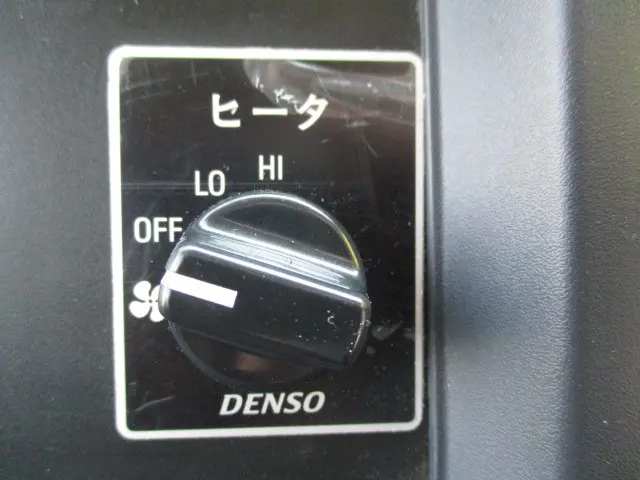 いすゞ エルフ TRG-NJS85A(4WD)の写真12