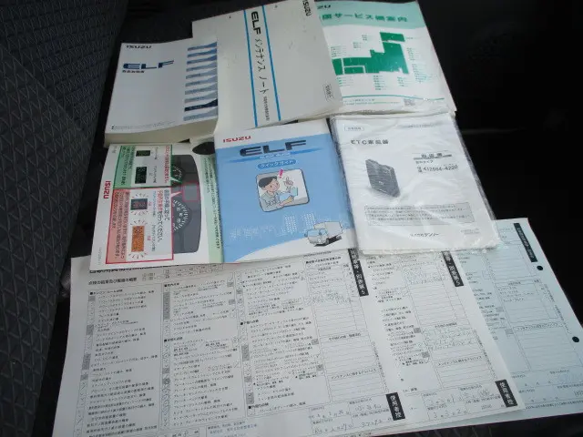 いすゞ エルフ TRG-NJS85A(4WD)の写真15