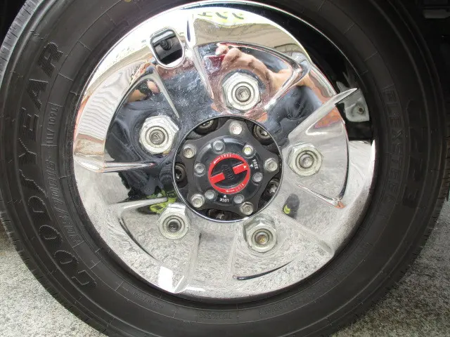 いすゞ エルフ TRG-NJS85A(4WD)の写真16