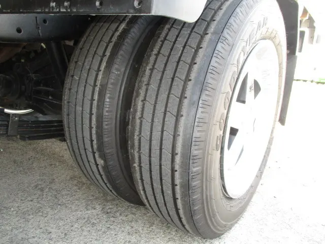 いすゞ エルフ TRG-NJS85A(4WD)の写真18