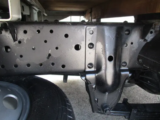 いすゞ エルフ TRG-NJS85A(4WD)の写真19