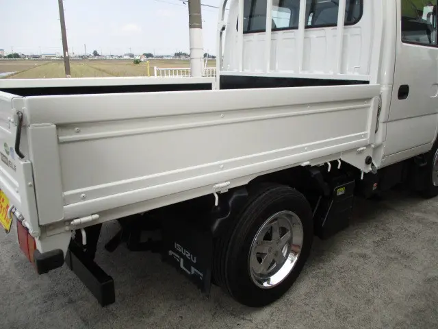 いすゞ エルフ TRG-NJS85A(4WD)の写真33