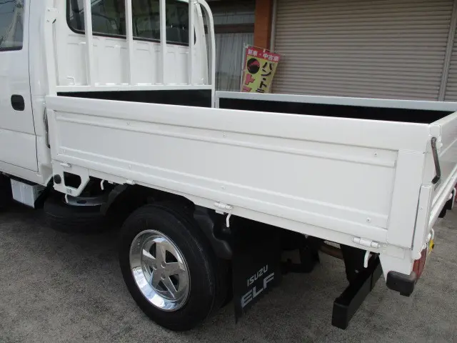 いすゞ エルフ TRG-NJS85A(4WD)の写真34