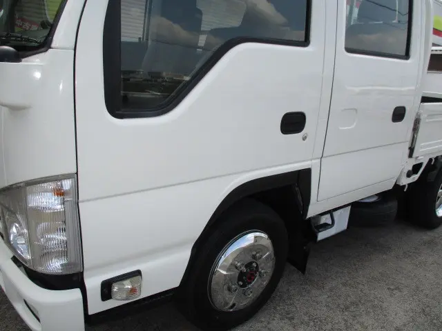 いすゞ エルフ TRG-NJS85A(4WD)の写真35