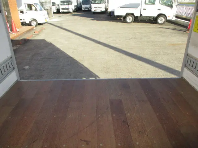 トヨタ ダイナ 2RG-XZC605(2WD)の写真11