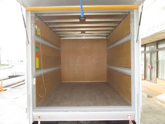 トヨタ ダイナ LDF-KDY231(2WD)の写真3