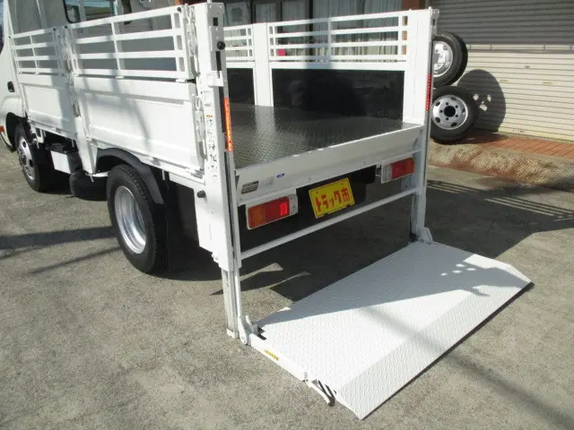 トヨタ ダイナ TKG-XZU675(4WD)の写真4