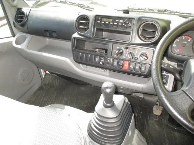 トヨタ ダイナ TKG-XZU675(4WD)の写真17