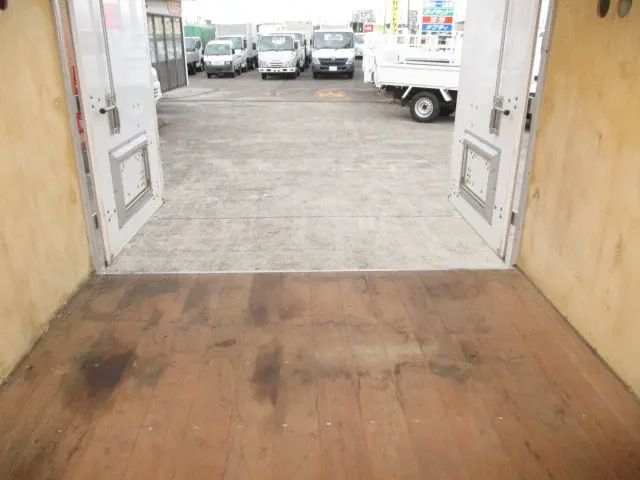 日野 デュトロ TKG-XZU675M(4WD)の写真7