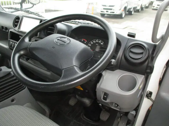 日野 デュトロ TKG-XZU675M(4WD)の写真19