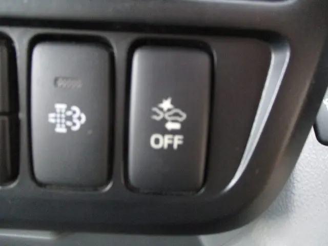 日野 デュトロ TKG-XZU675M(4WD)の写真23