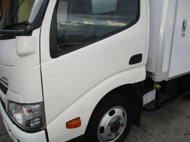 日野 デュトロ TKG-XZU675M(4WD)の写真48