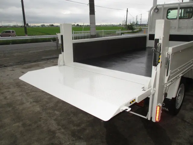 トヨタ トヨエース LDF-KDY281(4WD)の写真4
