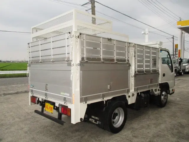 いすゞ エルフ TRG-NJR85A(2WD)の写真2