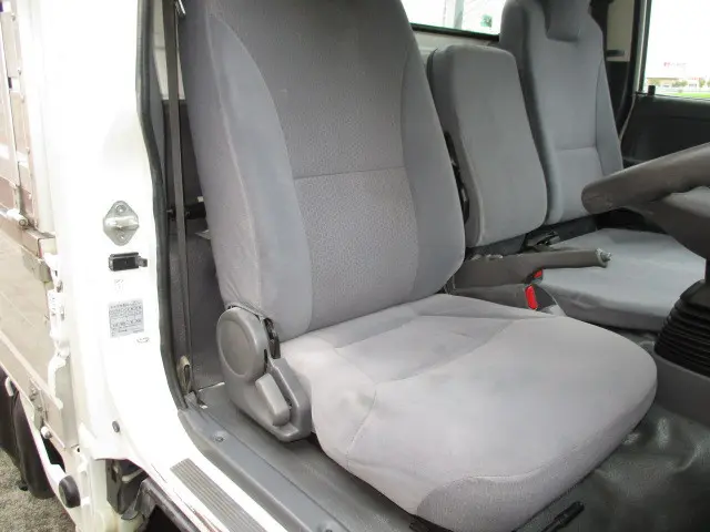 いすゞ エルフ TRG-NJR85A(2WD)の写真14