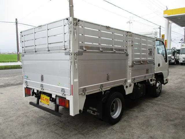 いすゞ エルフ TRG-NJR85A(2WD)の写真37