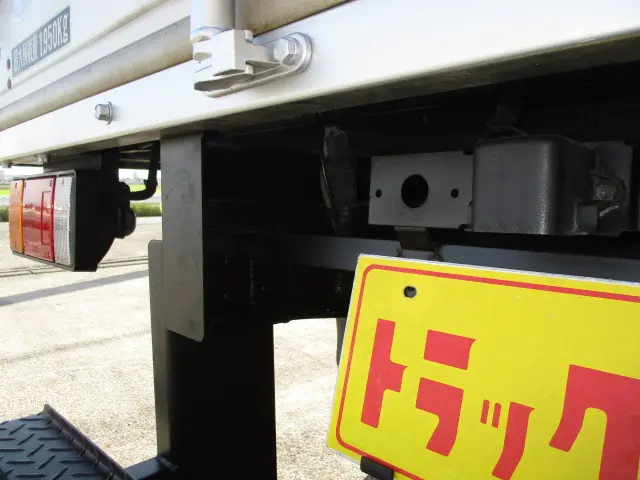 いすゞ エルフ TKG-NJS85AN(4WD)の写真29