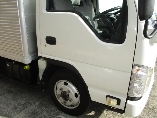 いすゞ エルフ TKG-NJS85AN(4WD)の写真44
