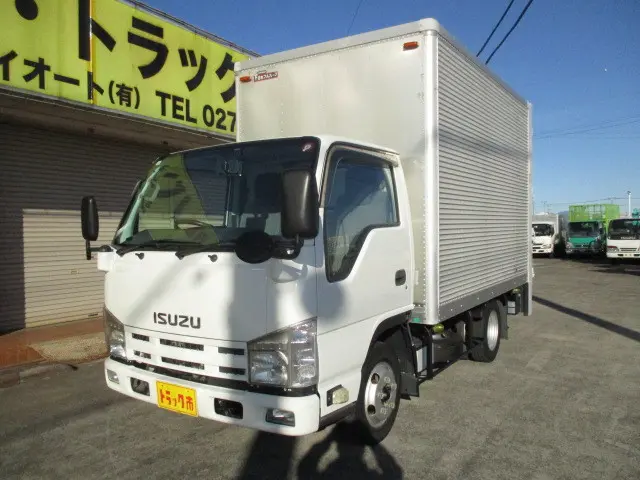 いすゞ エルフ BKG-NHR85AN(2WD)の写真1