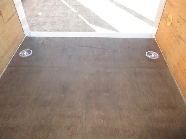 いすゞ エルフ BKG-NHR85AN(2WD)の写真8