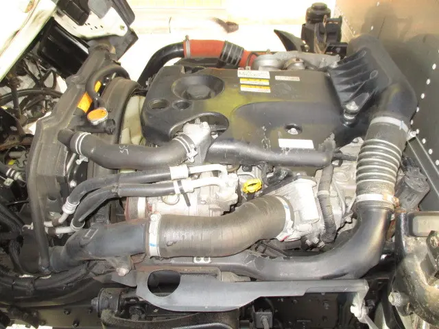 いすゞ エルフ BKG-NHR85AN(2WD)の写真13