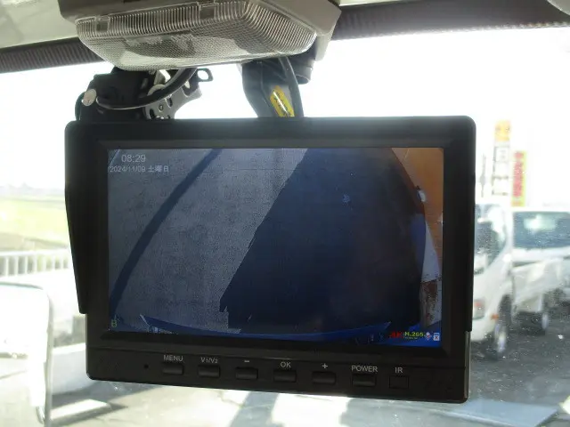 いすゞ エルフ BKG-NHR85AN(2WD)の写真20