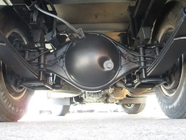 いすゞ エルフ BKG-NHR85AN(2WD)の写真29