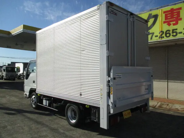 いすゞ エルフ BKG-NHR85AN(2WD)の写真35