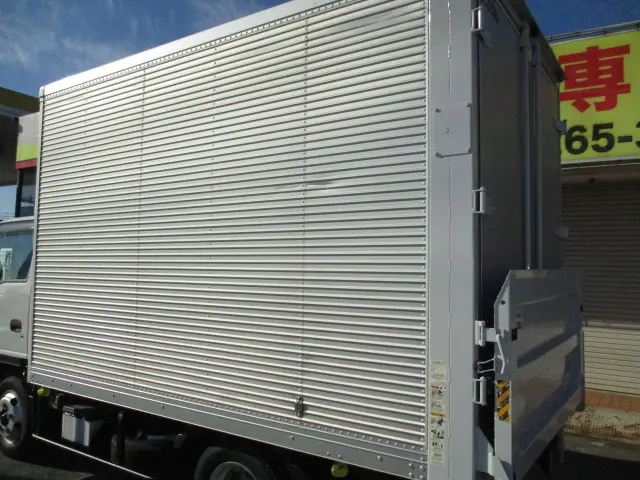 いすゞ エルフ BKG-NHR85AN(2WD)の写真40