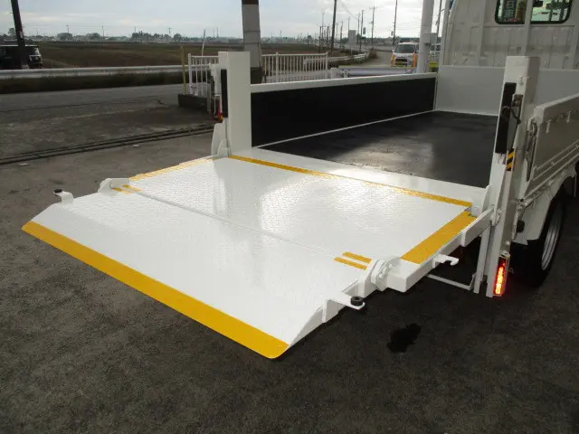 トヨタ ダイナ LDF-KDY231(2WD)の写真5