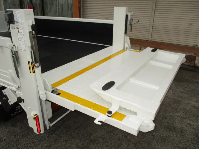 トヨタ ダイナ LDF-KDY231(2WD)の写真6