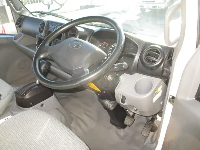 トヨタ トヨエース TPG-XZC605(2WD)の写真16