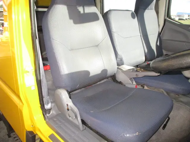 三菱 キャンター PDG-FE70B(2WD)の写真7